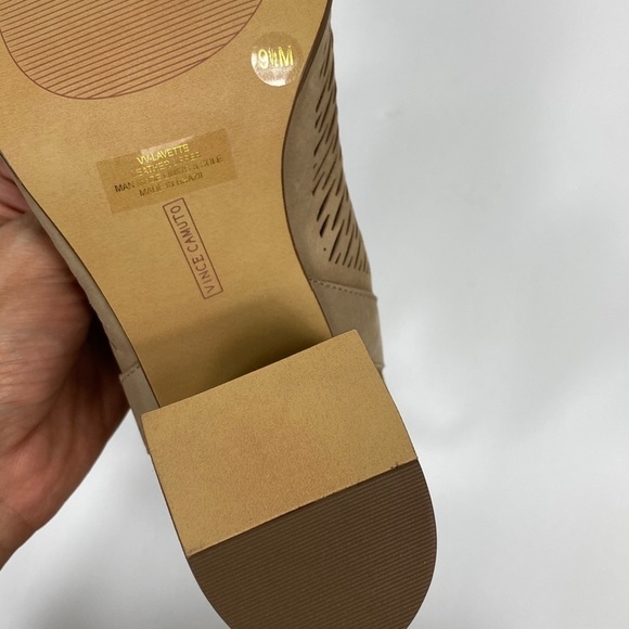 Vince Camuto Cashmere Soft Tumbled Nubuck … - Picture 5 of 5